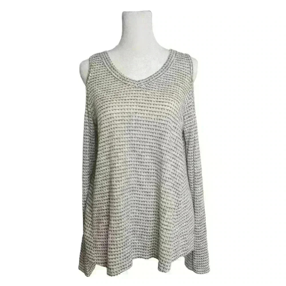 Poof women's cold shoulder long sleeve knit sweater size medium